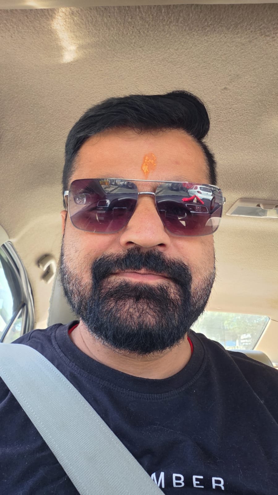 Mr Vicky Makhija